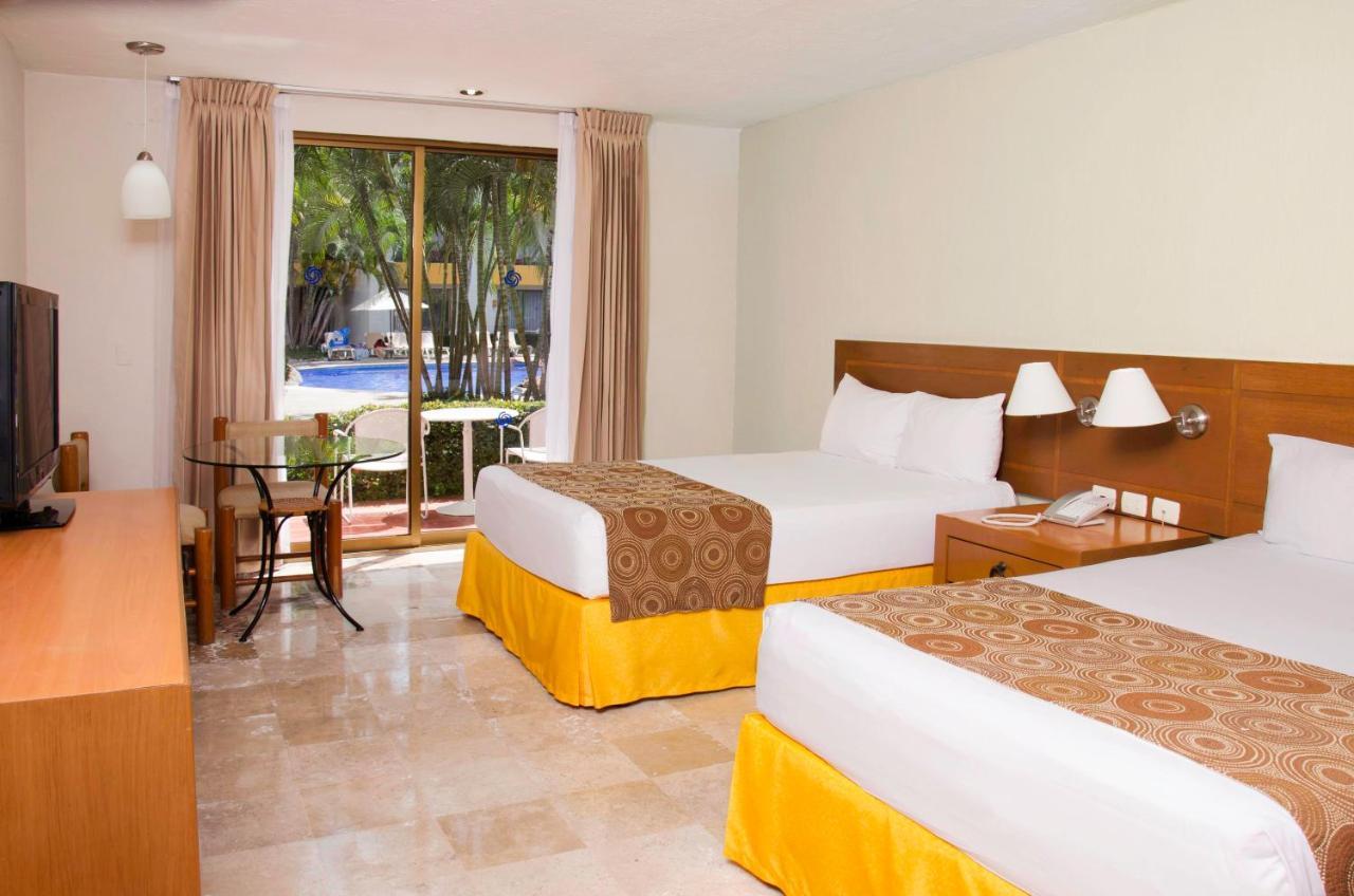 HOTEL PLAZA PELICANOS CLUB BEACH RESORT ALL INCLUSIVE PUERTO VALLARTA 4*  (Mexico) - from US$ 188 | BOOKED